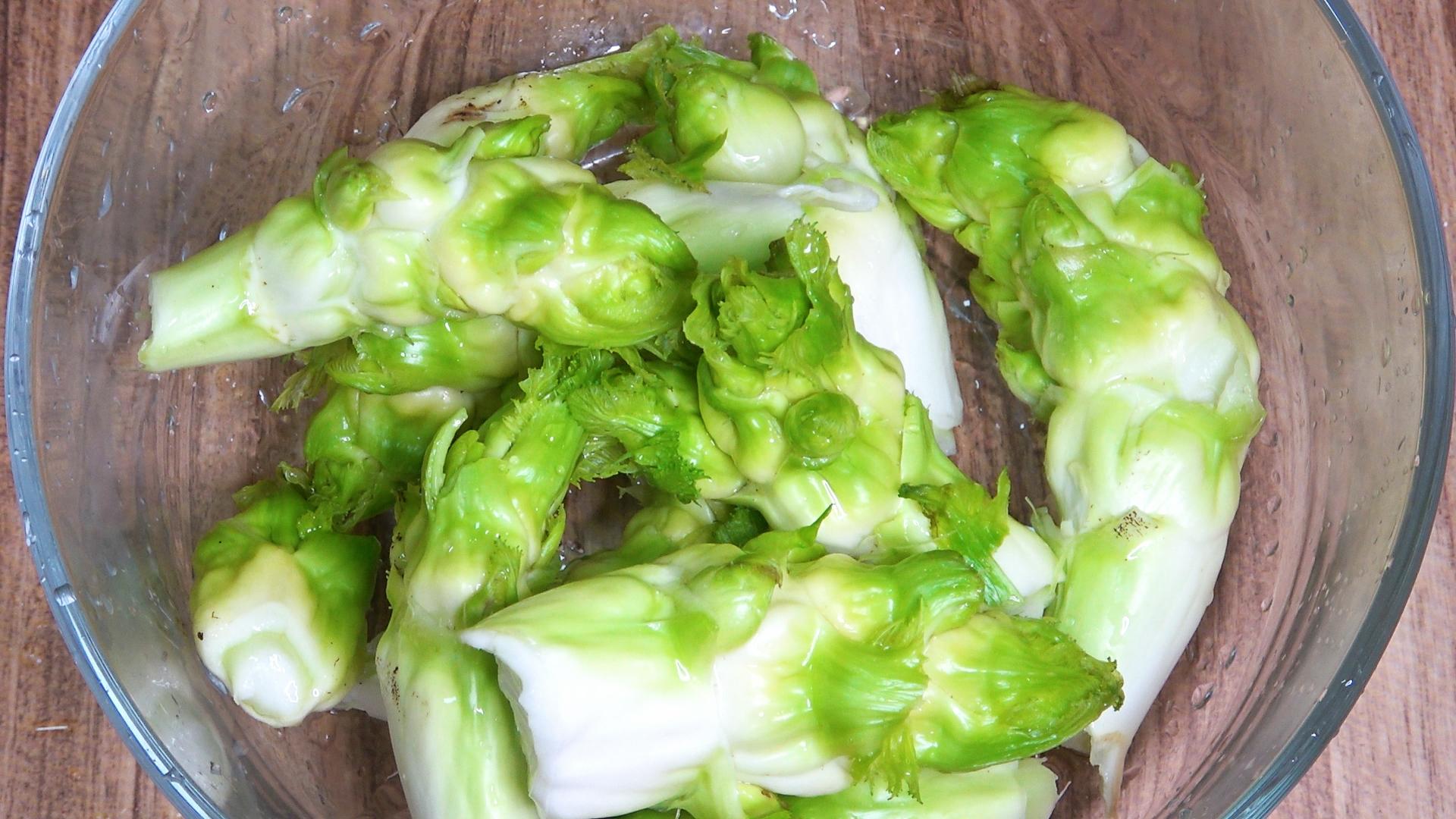 儿菜怎么做才好吃？大厨教你四川特色做法，鲜香爽脆，开胃下饭 第5张