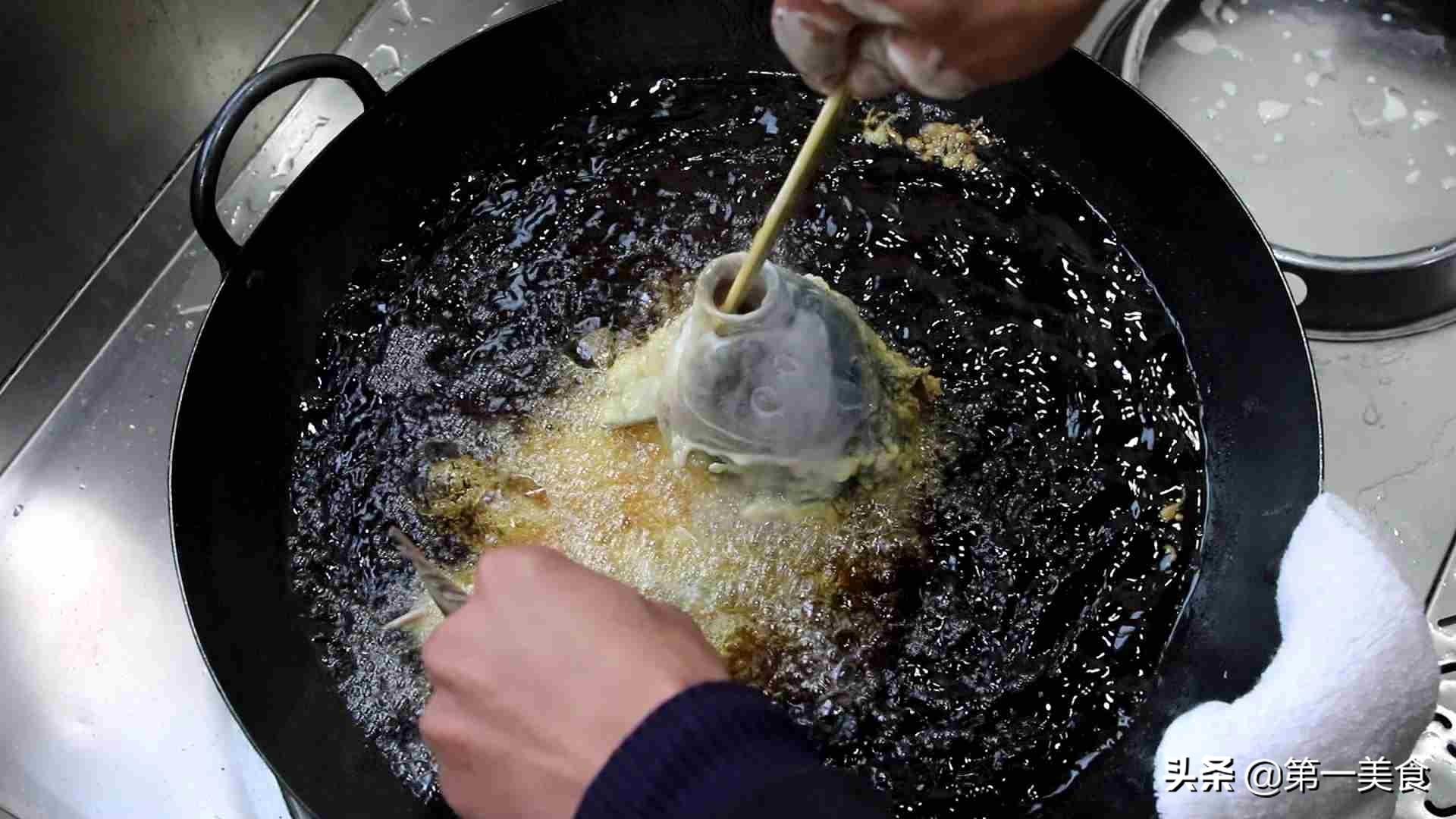 “糖醋鱼”怎么做才好吃？厨师长分享简单做法，简单易学又好吃 第13张