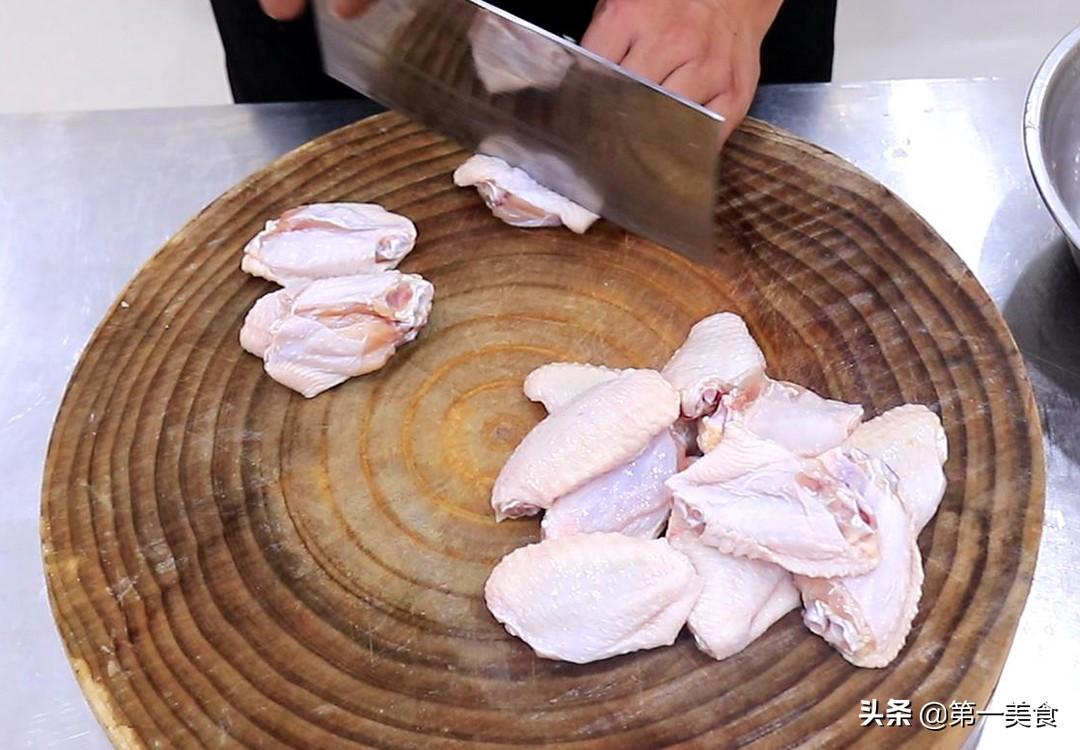 厨师长分享可乐鸡翅的家常做法，学会这一招，香而不腻，滑嫩入味 第3张