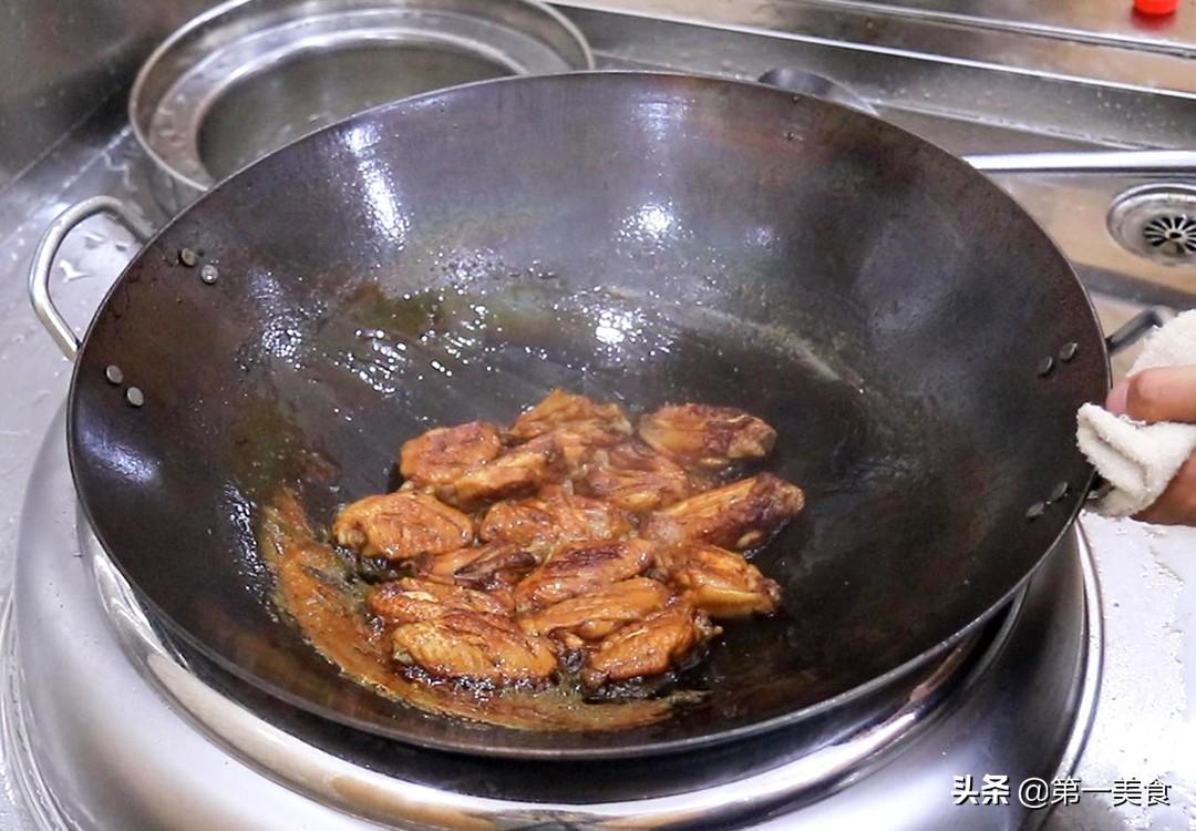 厨师长分享可乐鸡翅的家常做法，学会这一招，香而不腻，滑嫩入味 第15张