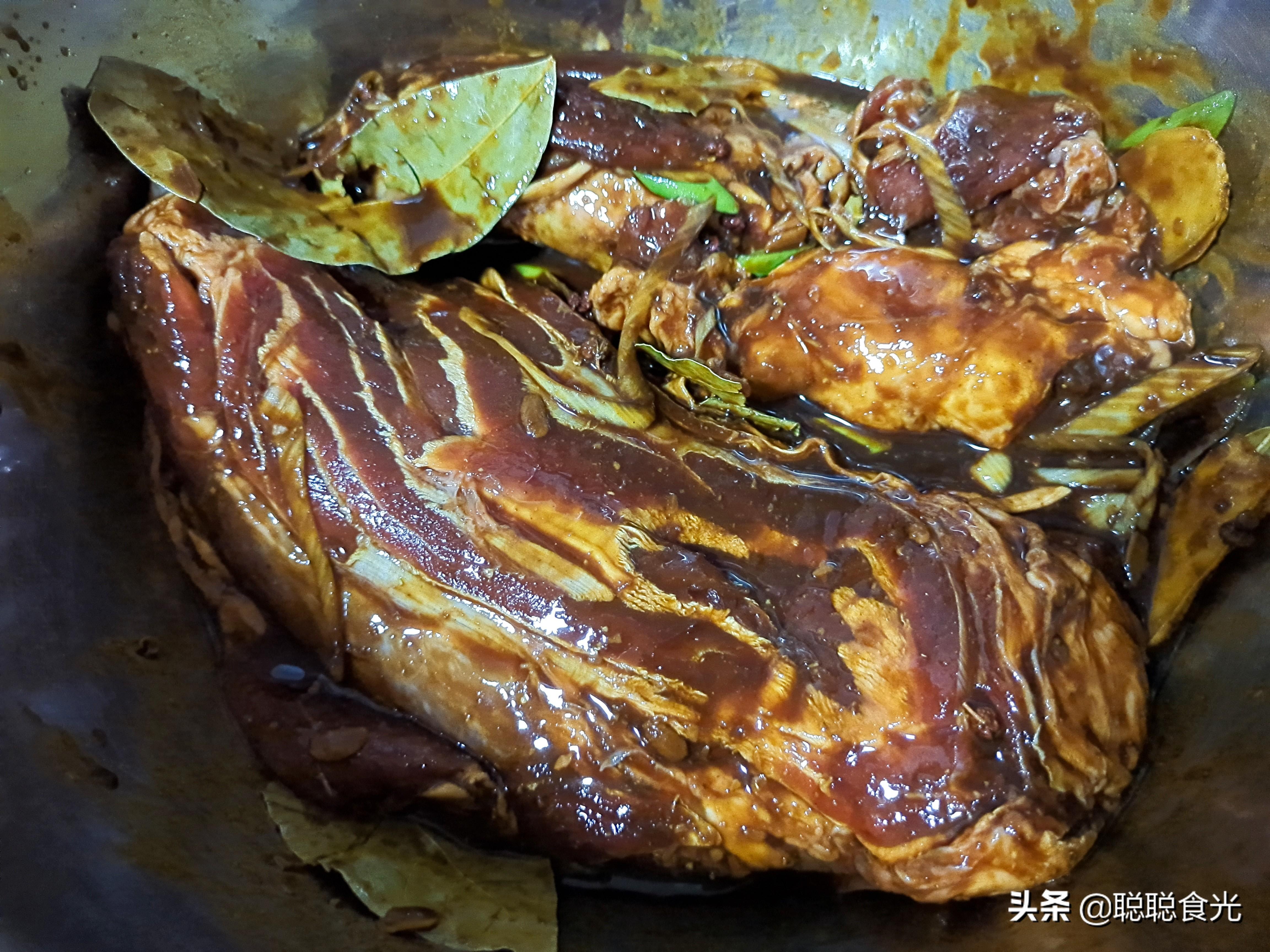 酱牛肉的正宗做法，牢记“1腌2泡3酱”，不柴不松散，入味十足 第11张
