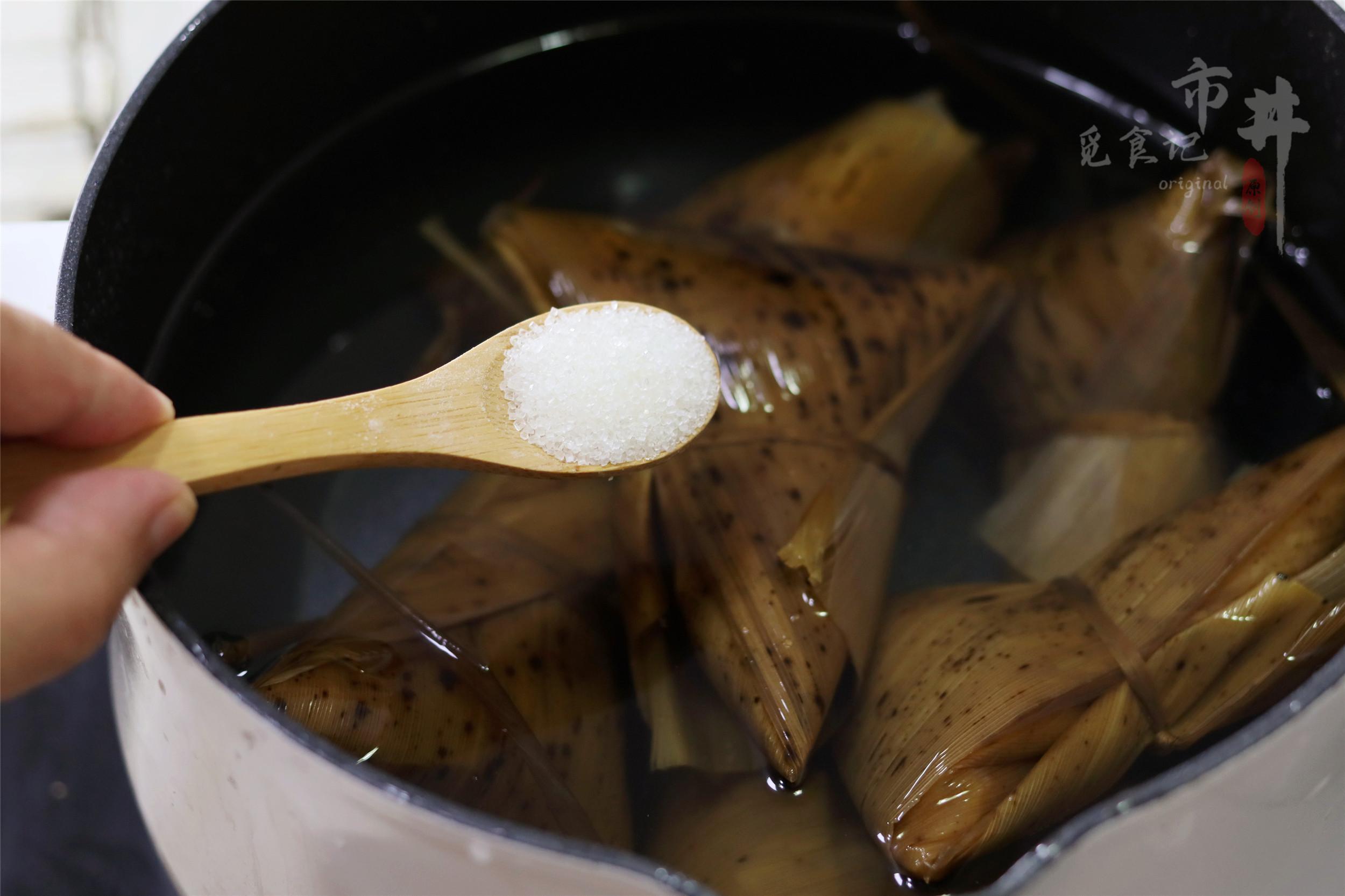 煮粽子，用冷水还是热水？煮多久？加什么煮的更香？一次告诉你 第7张