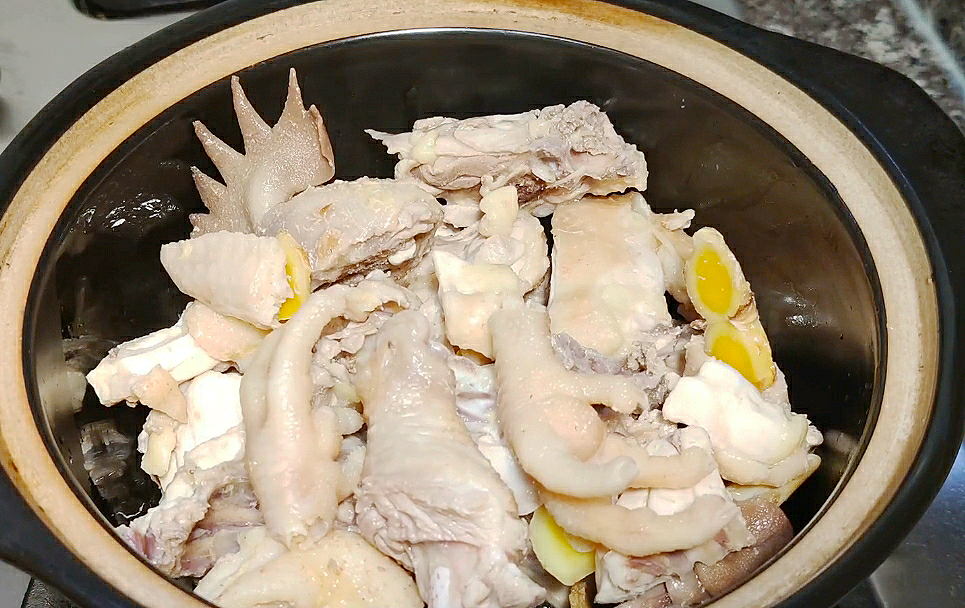 炖鸡汤时，搭配这7种炖料，鸡汤鲜美又滋补，比鱼汤还好喝 第15张