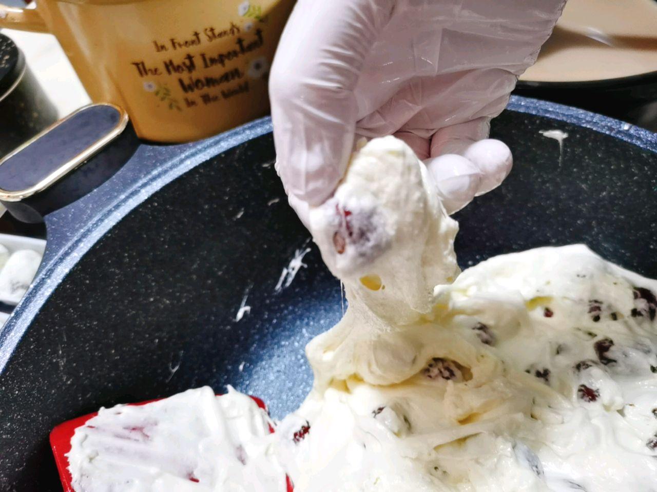 网上大火的奶枣，在家也能轻松做了，成本10块钱，做完吃不了 第15张