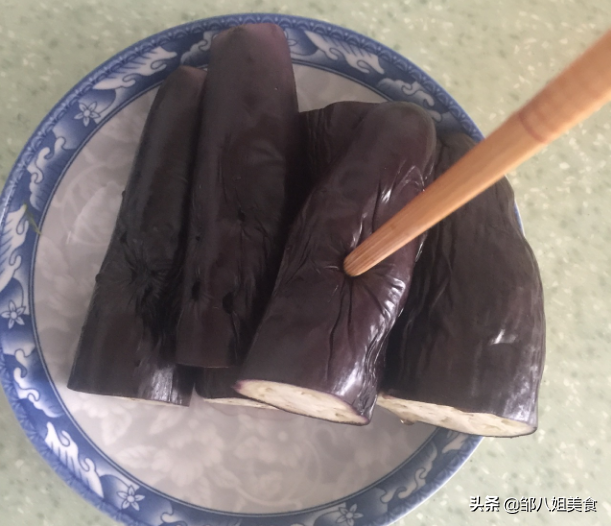 分享茄子的4种家常做法，比吃大鱼大肉还解馋，学会了不愁没菜吃 第11张