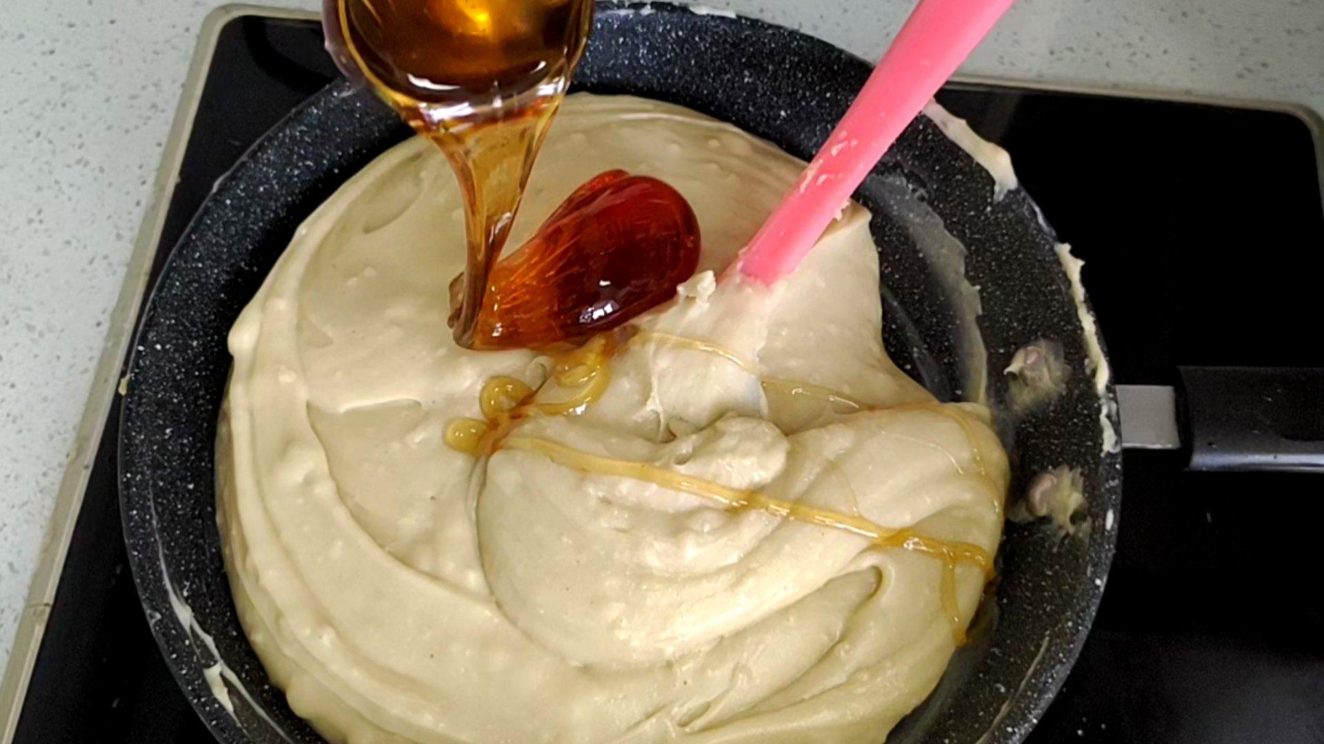 细腻绵软的「自制莲蓉馅」，比买的纯正，香甜不腻，做月饼必备 第17张