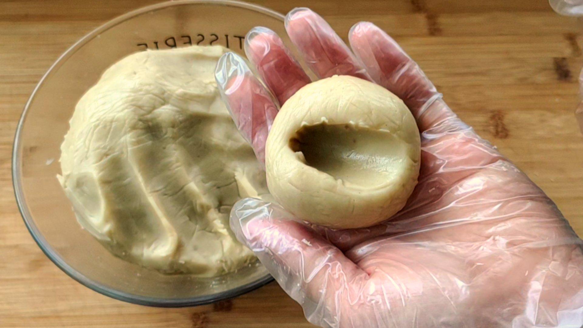 细腻绵软的「自制莲蓉馅」，比买的纯正，香甜不腻，做月饼必备 第29张