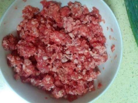 牛肉饺子馅用什么做配菜好?加入3种蔬菜，牛肉馅鲜美爆汁无膻味 第7张