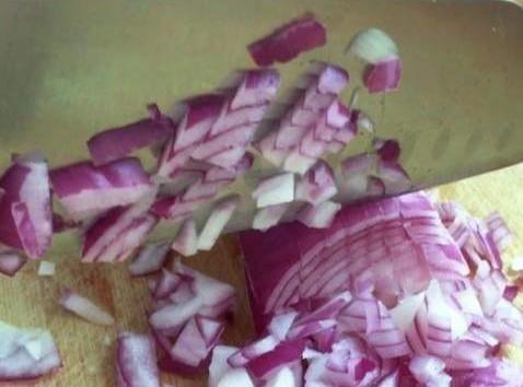 牛肉饺子馅用什么做配菜好?加入3种蔬菜，牛肉馅鲜美爆汁无膻味 第11张