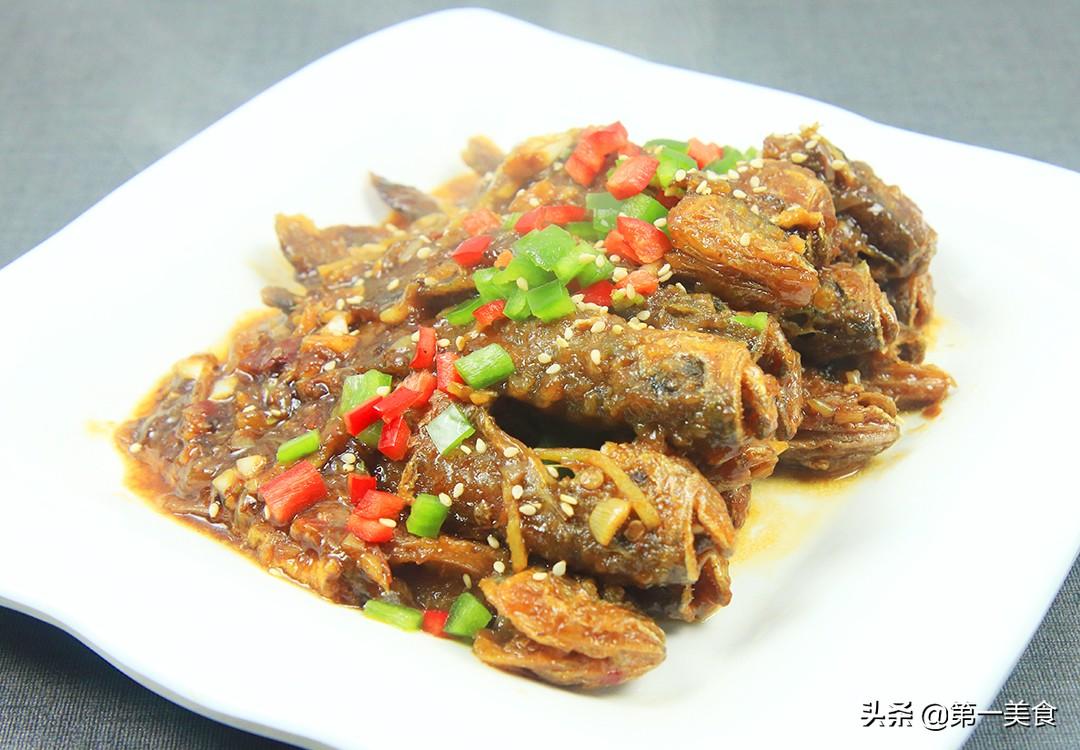 焦烧小黄鱼，先炸再煨更入味，鱼肉香酥味道鲜，连鱼骨都能嚼着吃 第25张
