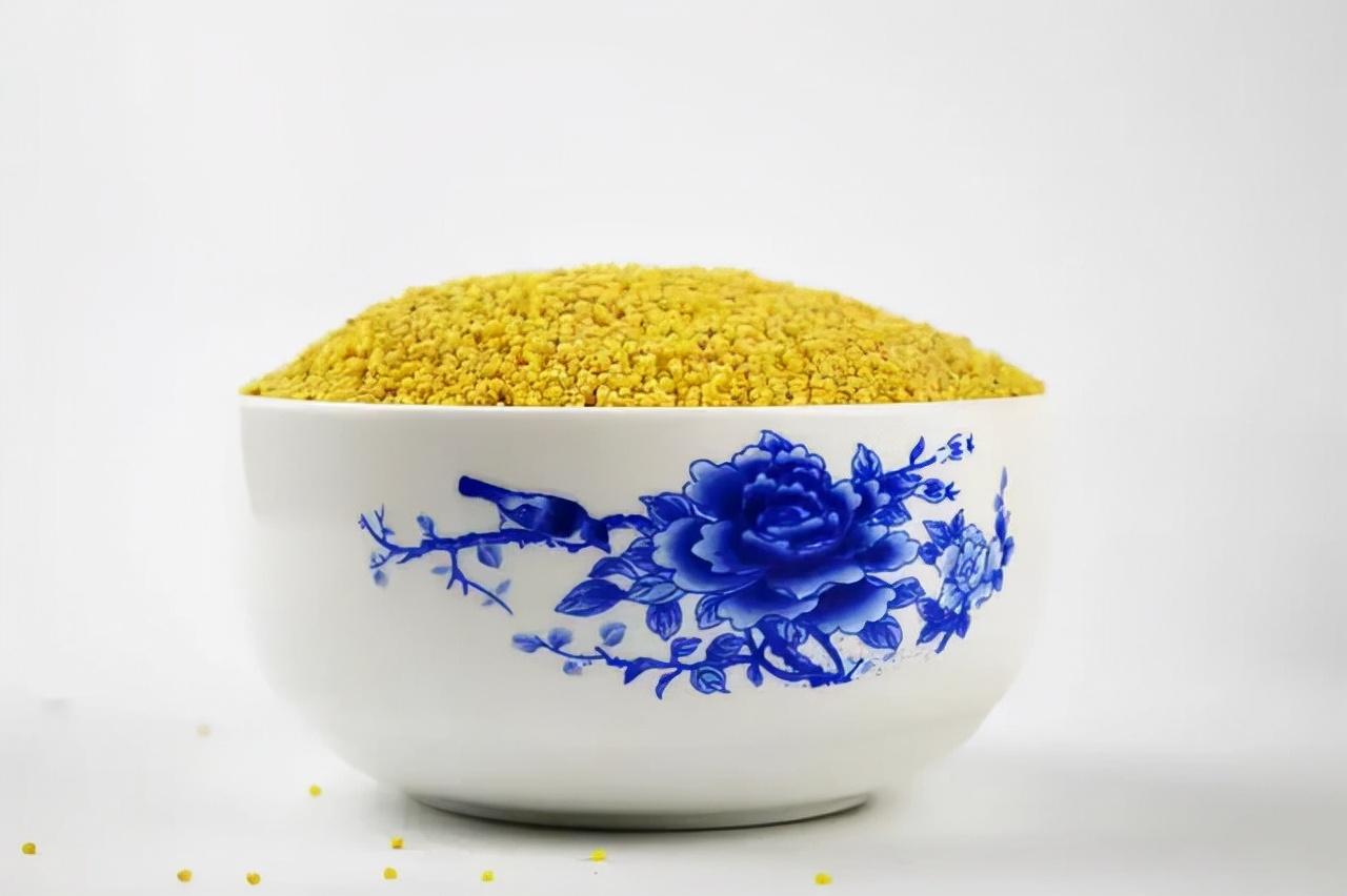 小米粥有5大功效，教你3招出米油 第1张