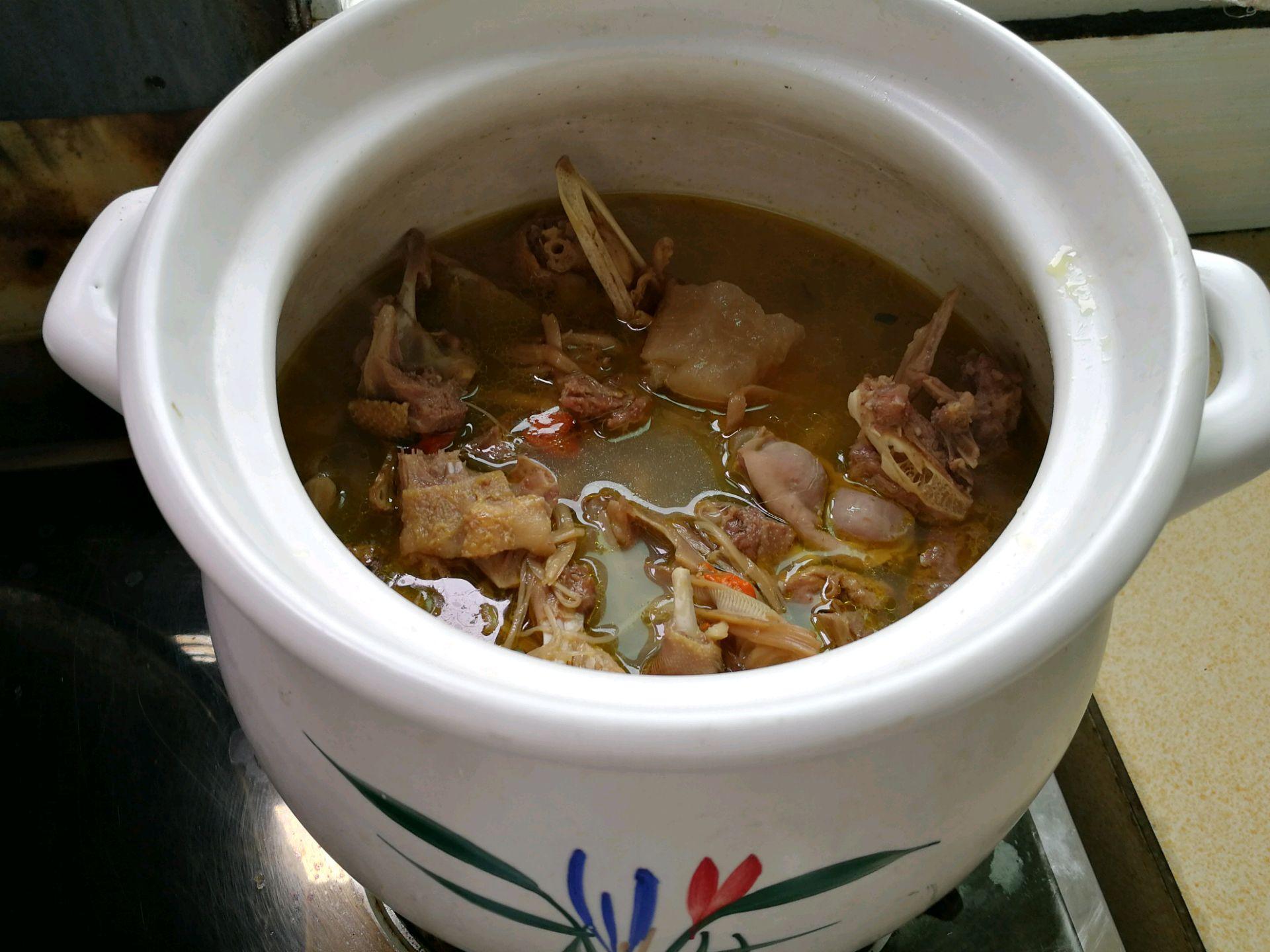 教你营养美味的酸萝卜老鸭汤，爽口开胃又简单易做，好吃又过瘾 第7张