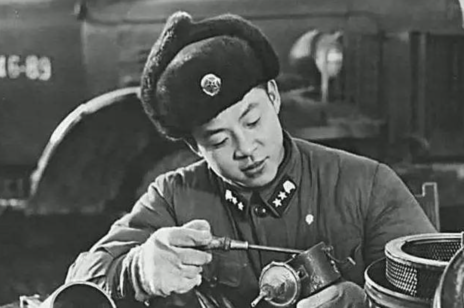 雷锋的真正死因是什么？60年后老连长说出真相，让人心痛不已 第3张