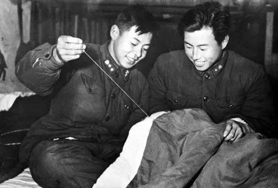 雷锋的真正死因是什么？60年后老连长说出真相，让人心痛不已 第7张