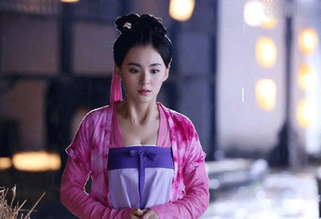 唐代女子袒胸装盛行,现代女性都没有唐代女性敢露 第1张