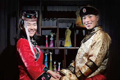 达斡尔族礼仪文化是怎样的 学习达斡尔族礼仪文化 第1张