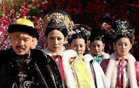 古代一夫多妻制晚上一起睡吗?雨露均沾合理分配 第7张