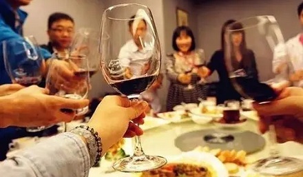 饭局上的“盖帽”是什么意思？ 第3张