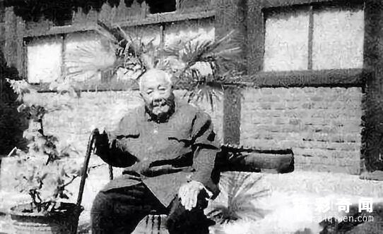 被阉割后睡了三天三夜，醒来得知清朝亡了 第1张