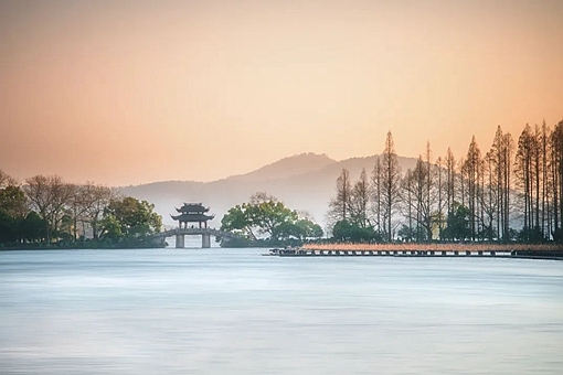 望海潮中柳永的写作手法赏析 第3张