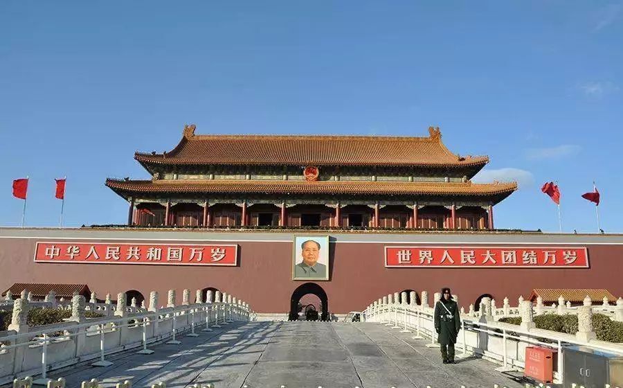 天安门城楼是建国后重新修建的 第1张