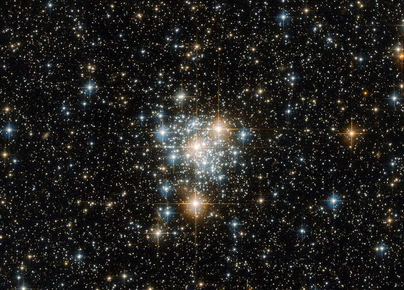 哈勃望远镜拍摄的最美星空 美到窒息 第9张