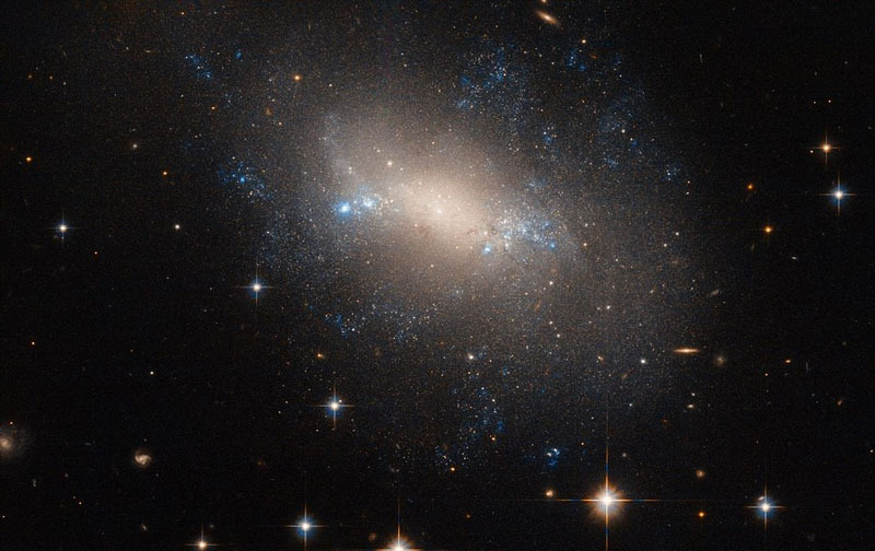 哈勃望远镜拍摄的最美星空 美到窒息 第25张