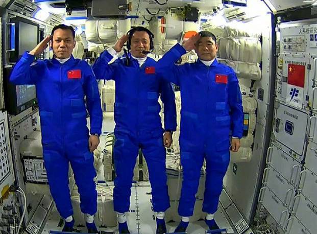 在太空中人能不能流眼泪？ 第1张
