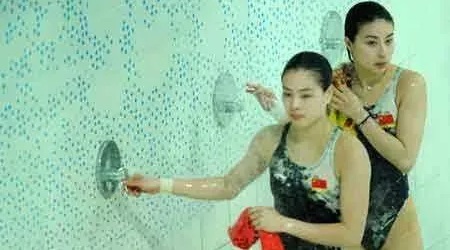 跳水运动员为何每次跳完之后还要冲凉？ 第1张