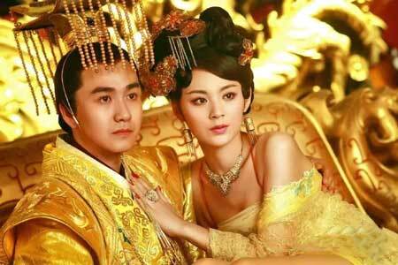 中国史上第一性奴冯小怜,朝堂上脱光衣服zi慰 第1张