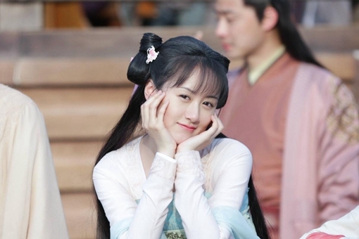 古代小妾孔雀开屏什么意思 第9张