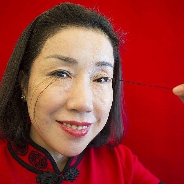 眼睫毛最长的人 睫毛长达20.5厘米 第7张