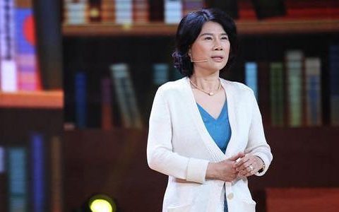 在中国超过14岁便可被称为“妇女”