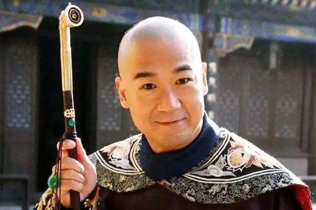 纪晓岚有一个怪癖，乾隆偶然发现后，不但没有生气还赐他两个宫女 第3张