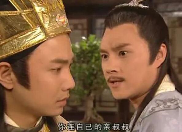 纪晓岚有一个怪癖，乾隆偶然发现后，不但没有生气还赐他两个宫女 第5张