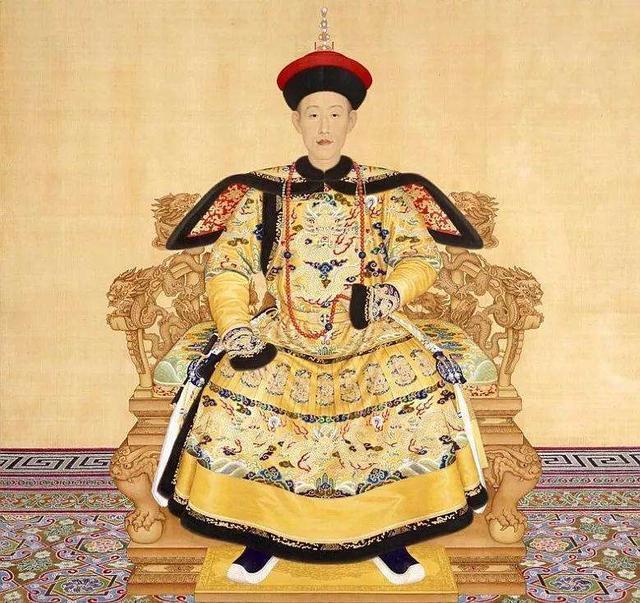纪晓岚有一个怪癖，乾隆偶然发现后，不但没有生气还赐他两个宫女 第21张
