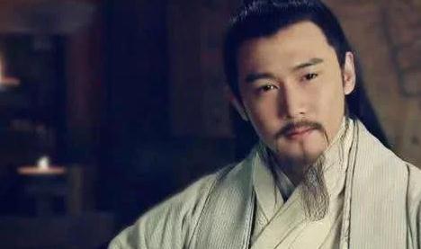 诸葛亮唯一一次犯错：杀了一个不该杀的大将，饶了一个该杀的小人 第3张