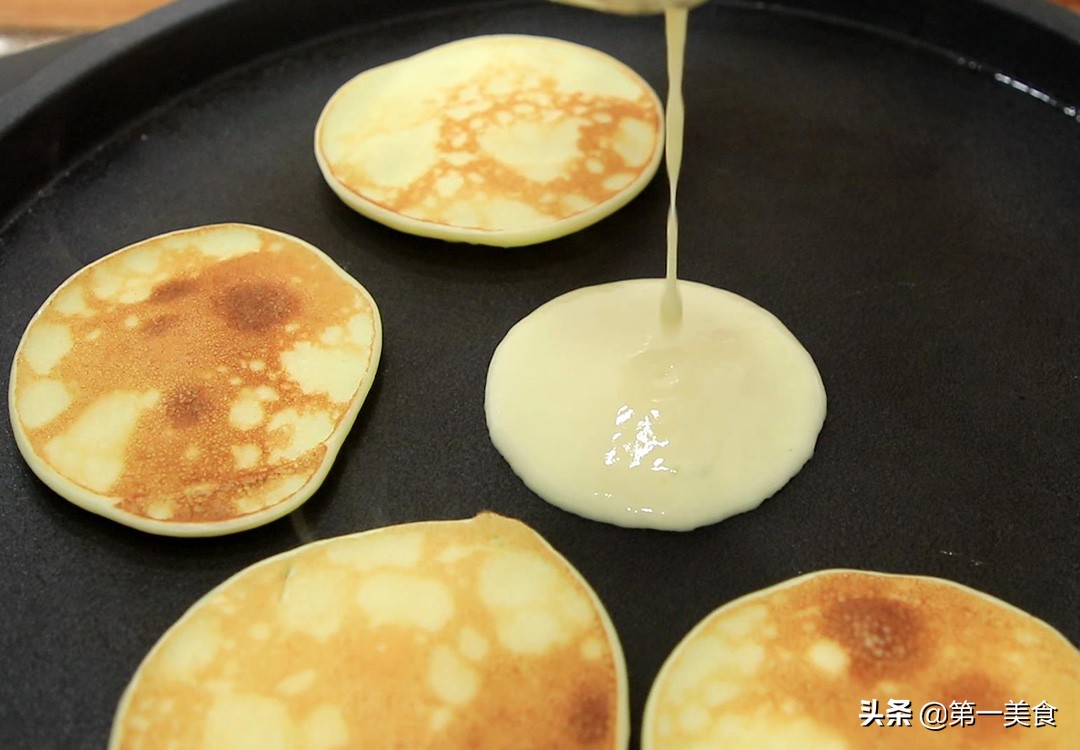 比蛋糕还软糯的5道早餐饼，最快5分钟出锅，金黄柔软，孩子爱吃 第45张