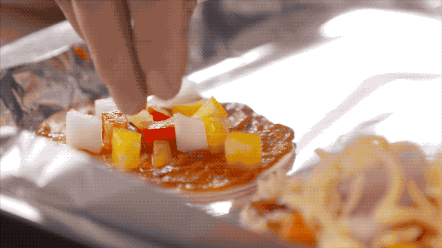美食的诱惑：饺子皮三种创意吃法 第3张