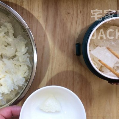冰糖银耳羹，浓浓的胶质，甜甜蜜蜜，原料和制作过程都超简单 第13张