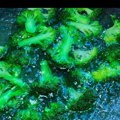 好吃又好看的蒜蓉西兰花 第5张