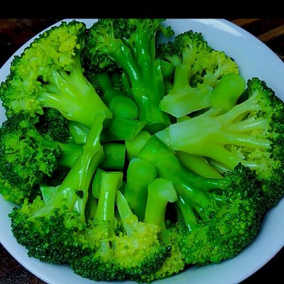 好吃又好看的蒜蓉西兰花 第9张