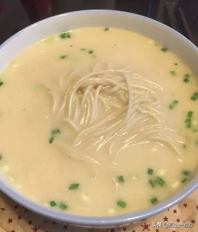 游东方湿地之都，赏仙鹤神鹿世界，盐城的这些美食值得你的品尝 第1张