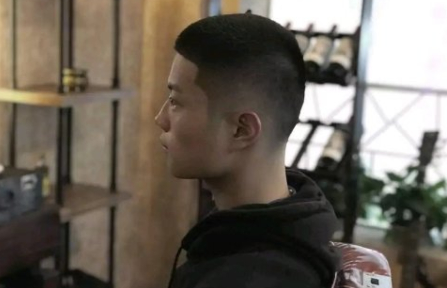 今年最火的三款寸头，精干酷盖又有男人味，不挑发质谁剪都帅气 第3张