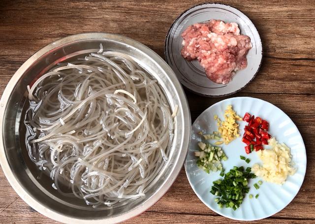 美食菜谱大全：肉末炒粉条做法，5分钟出锅，能下3碗饭！ 第7张