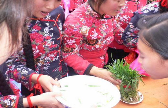 乞巧节的风俗活动「乞巧节的来历和传说详解」 第5张