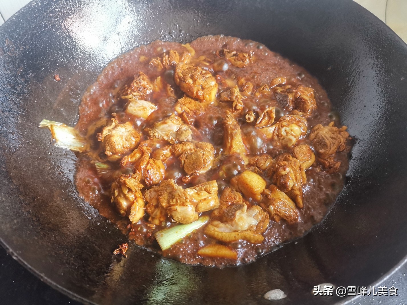 秋冬交替吃牛羊肉不如吃这个，7块钱一斤，炖一锅特解馋，真香啊 第13张