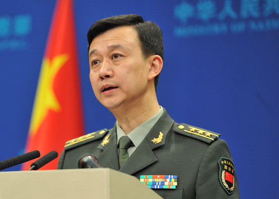教你如何识别我军军官的级别大小，只看胸前的资历章就行了 第25张