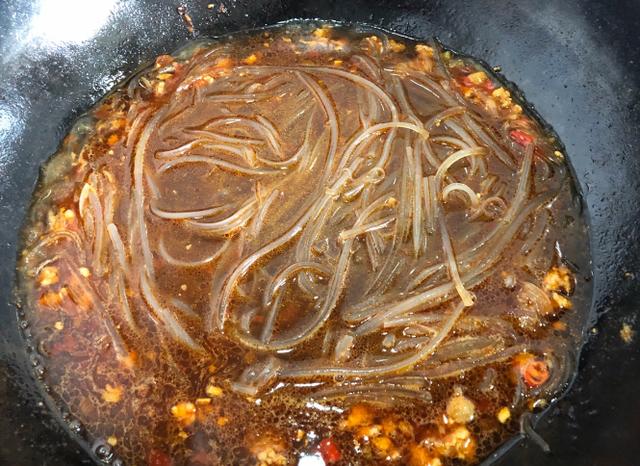 美食菜谱大全：肉末炒粉条做法，5分钟出锅，能下3碗饭！ 第17张