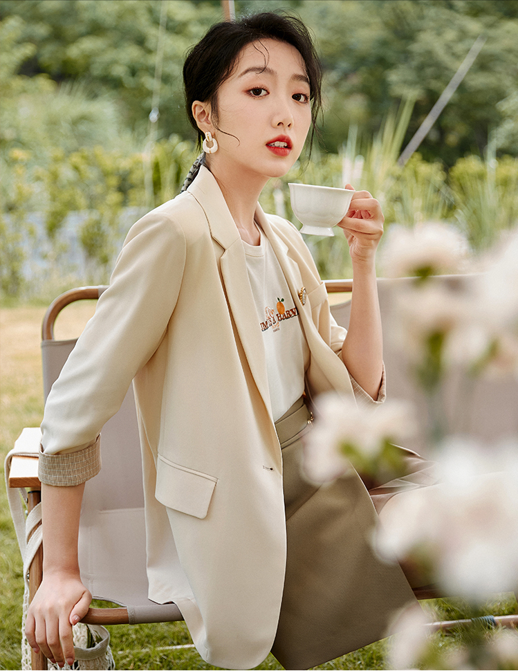 女生穿什么牌子的衣服比较优雅 国内女装十大名牌 第61张